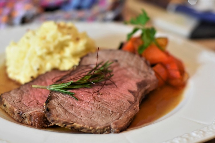 Homemade Roast Beef with Parsnip Puree and Carrots Recipe
