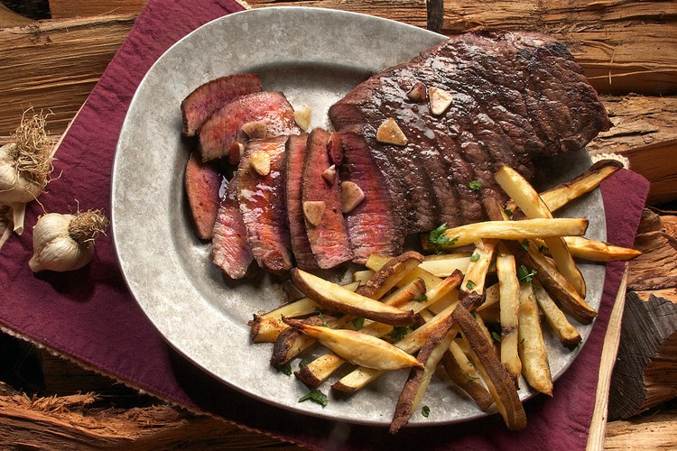 Steak Frites with Garlic and Red Wine Sauce